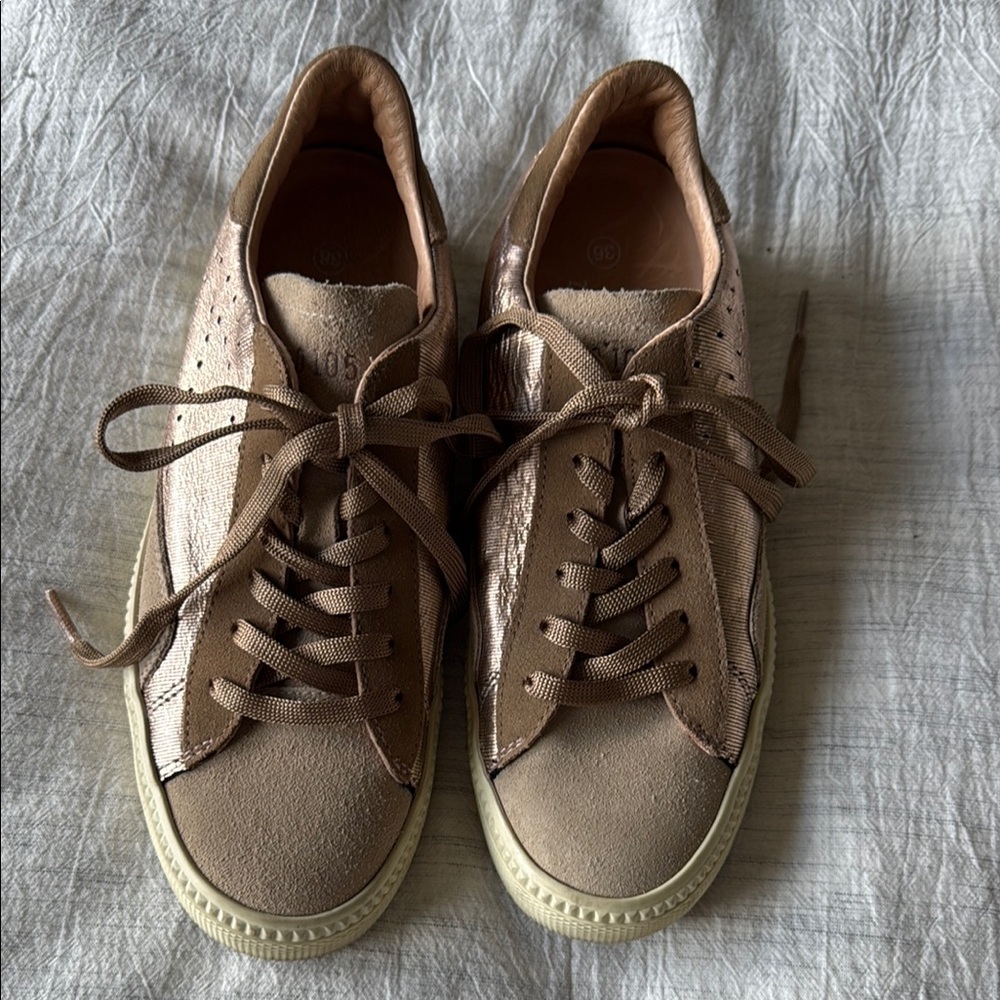 0-105 Zero Cent Cinq Stylish Women's Sneakers in Brown and Tan sz 36‎